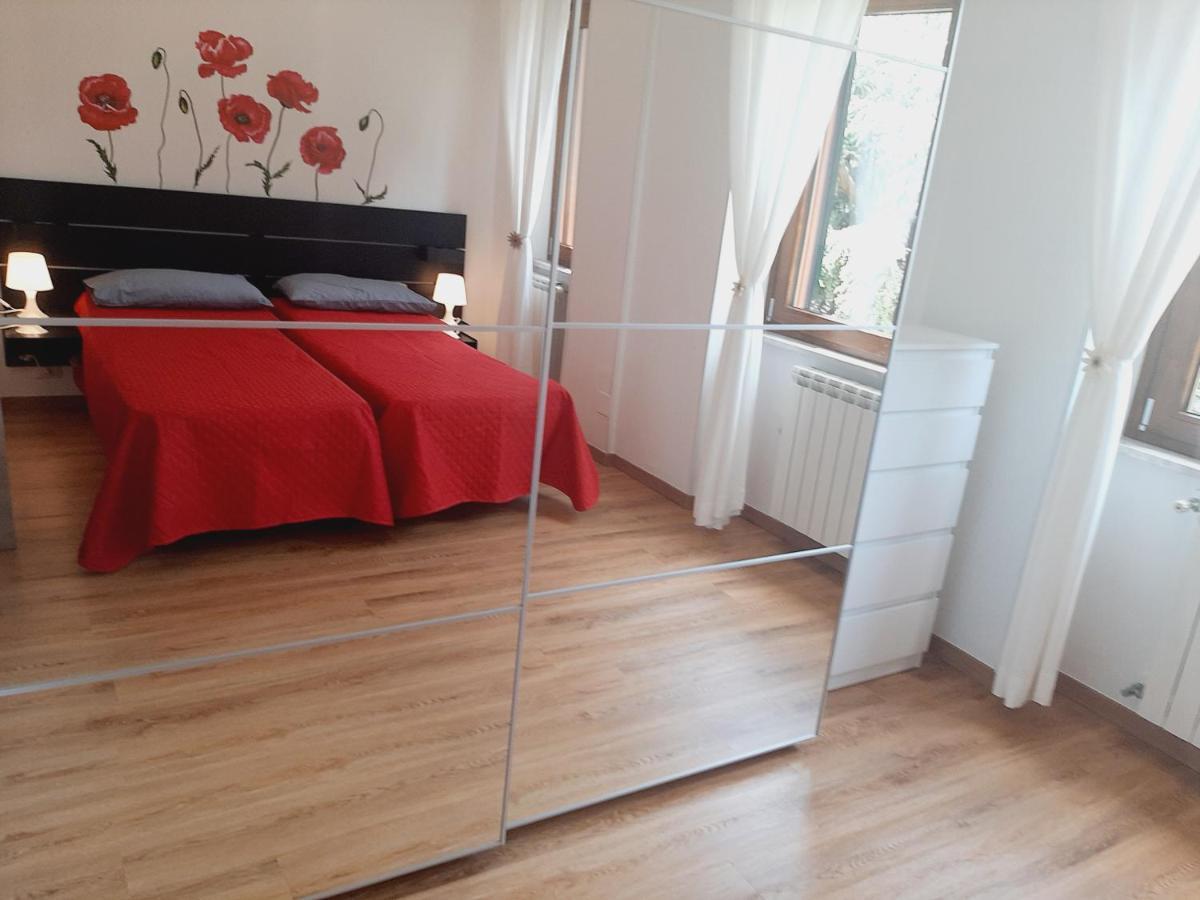 Casa Annalisa Appartement Scauri  Buitenkant foto