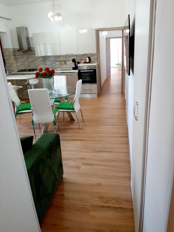 Casa Annalisa Appartement Scauri  Buitenkant foto