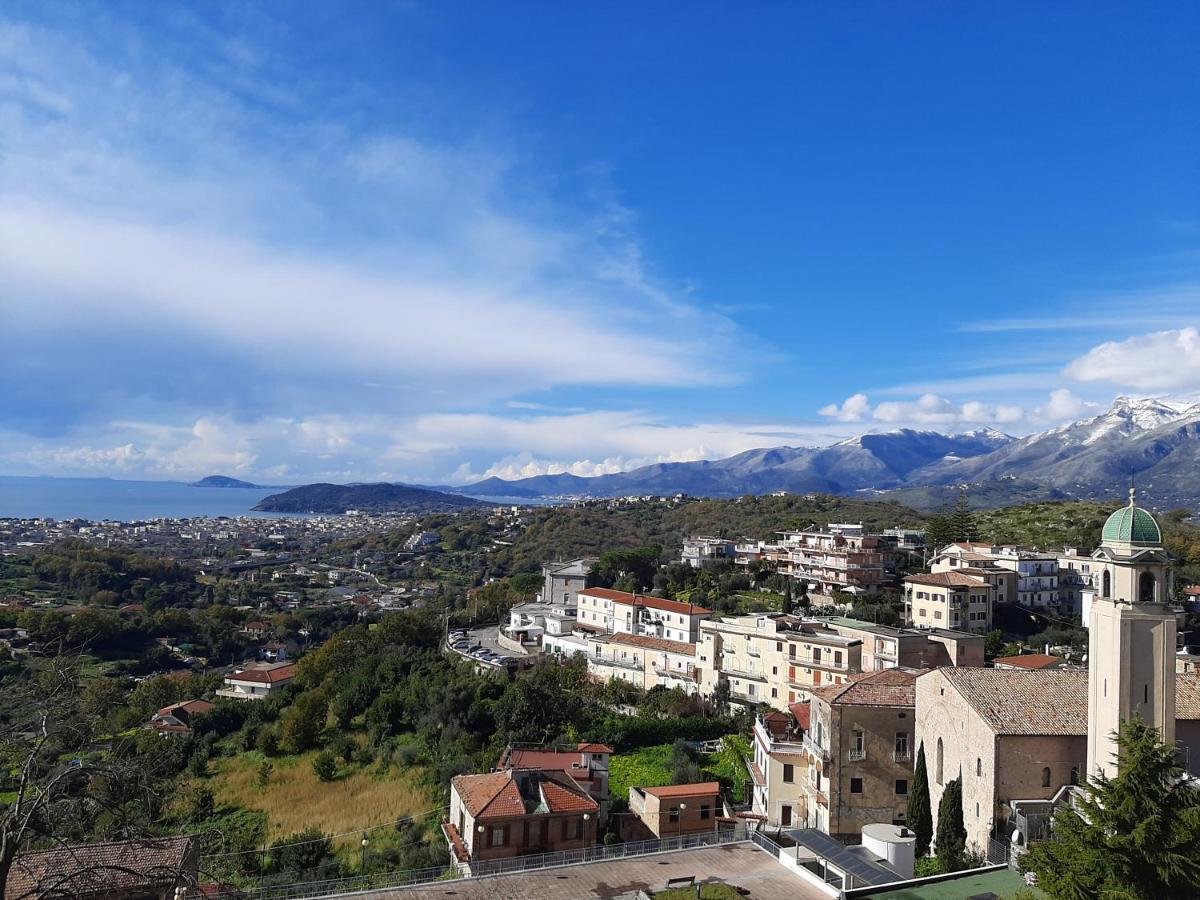 Casa Annalisa Appartement Scauri  Buitenkant foto